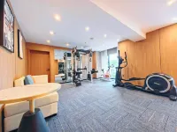 Yashe Hotel (Qianjiang High-Speed Railway Station Ecological Lobster City) - Gym