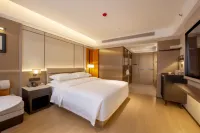 Greenland Zhongzhou International Hotel - parking