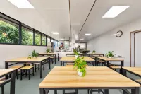 Tengchong Huarong Business Hotel - 2 stjerner