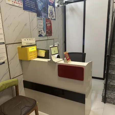 Yijia Business Hotel