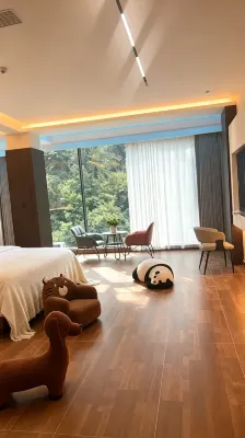 Xueyu Vale · Riverside Mountain Manor (Wolong Branch) - فطور