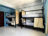 Caye Caulker Hostel - Hostels