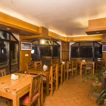 Peaceful Cottage & Cafe du Mont