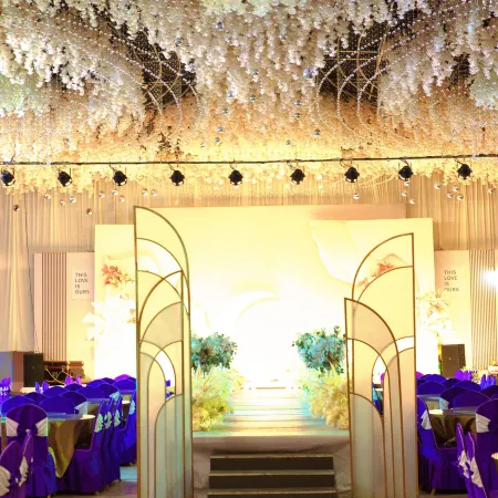 City Garden Hotel (Heze Dongming Petrochemical Group) Отели в г. Дунмин