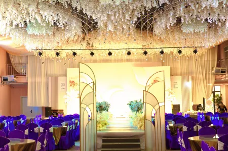 City Garden Hotel (Heze Dongming Petrochemical Group) Отели в г. Дунмин