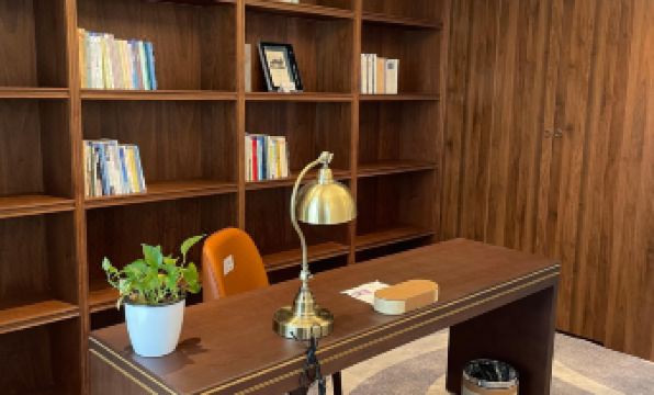 Zheda Yuanzheng Forest Hotel