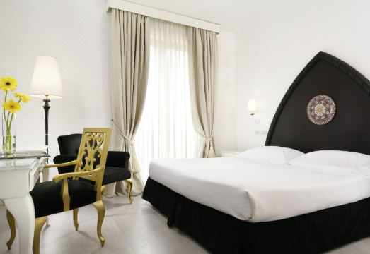 [팰리스 카타니아 우아한 객실 이미지]