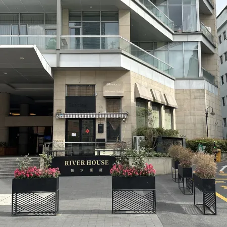 Youle Apartment (Shanghai Suhe Branch)