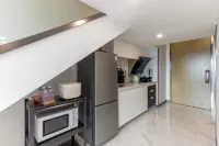 Zhongshan Qijiang River View Apartment Hotel (Xingzhong Square，Sun Wenxi Pedestrian Street)
