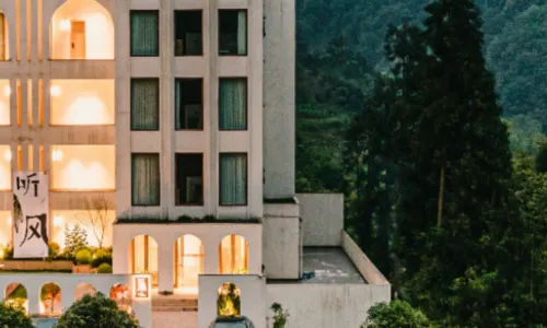 Yunqi Yougu Private Tang Homestay Ya'an Bifengxia Branch
