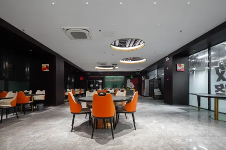 OZE Hotel (Hefei Binhu Yintai Branch) Отели рядом с достопримечательностью «Anhui Hefei Mechanical And Electrical Technician College (New Campus)»