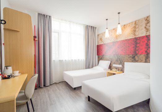 4. 이비스 상하이 ..