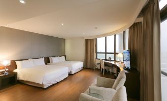 CHECK inn SELECT Hualien LinSen