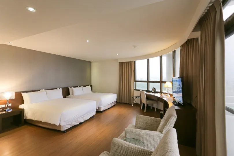 CHECK inn SELECT Hualien LinSen