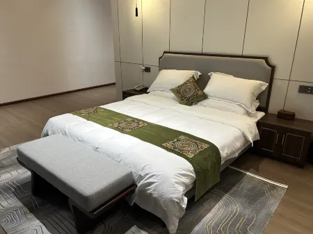 Shui Xi Club Living Room Отели рядом с достопримечательностью «Qianxi Huawu Village - Campsite»