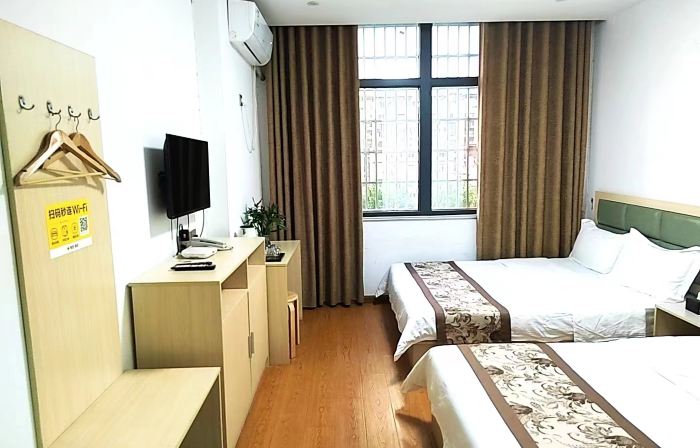 Mall as a guesthouse