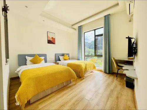 Hot Spring Homestay - vue sur la montagne