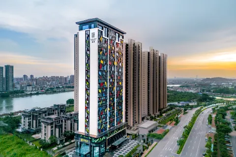 Jade Bay Hotel