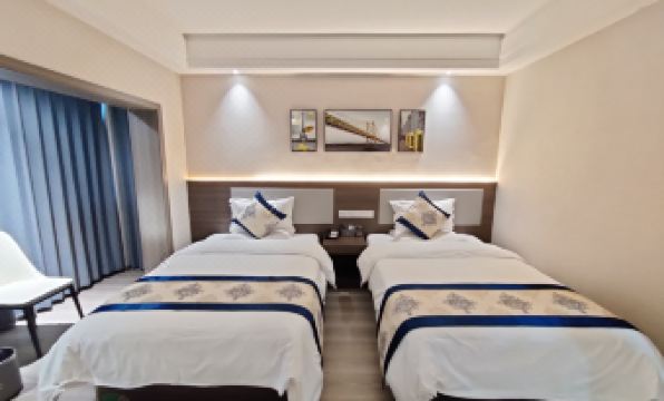 Kaimeilong Hotel (Ji'an Central People's Hospital Bus Terminal)