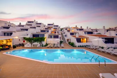 3HB Golden Beach Hotels in Areias de São João