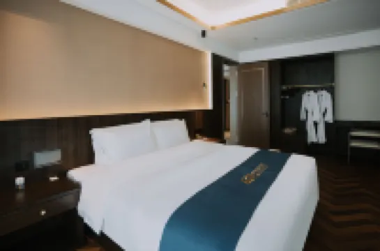 Luzhou Port Investment International Hotel