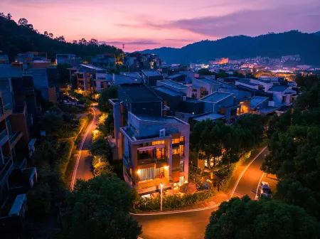 Yi'an Xiaolou B&B (Lushan Hot Spring Resort Branch) Отели рядом с достопримечательностью «Xiu Feng»