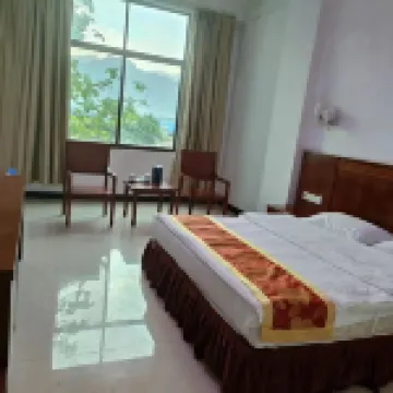 Mengding Jiayi Business Hotel