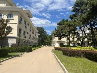 East Beach Seaview Hotel (Beidaihe Biluo Tower) Hotels in East Beach. Biluota Bar Park