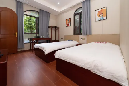 Chongqing Nanbin Road Yangtze River Cableway Opening Port Courtyard High-end Mansion Отели рядом с достопримечательностью «Nanshan Botanical Garden»