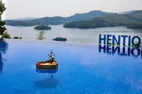 HENTIQUE PINECONE HOTEL