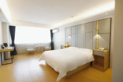 Yiren Hotel (Tongliao Railway Station People's Park) Hotels near Tongliao Eurasian Shopping Center