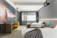 EMOJI YOUTH HOSTEL憶木集宿（陽朔西街灕江店）