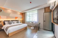 Elong Me Anlai Hotel (Qiandongnan Huangping Dongmen Street)