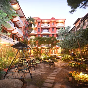 Hotel Nirvana Garden