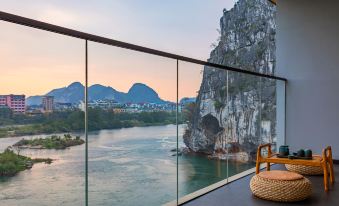 Li River Landscape · Riverside Courtyard Hotel( Elephant Trunk Hill and Two Rivers & Four Lakes)