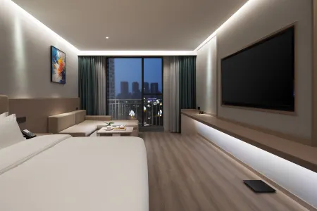 Yishang Oriental Hotel (Deyang Xudongli Food Street)