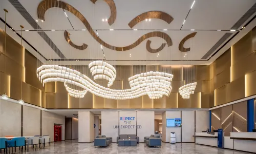 Holiday Inn Express Turpan (Meishingtiancheng Food Street Branch)