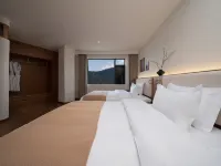 Shangri-La Yunjian Songyue B&B