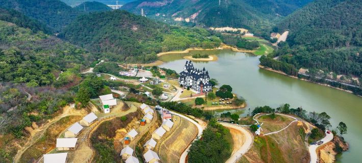 CRESCENT CREEK Hotele w: Zhaoqing