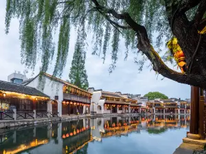 Floral Hotel·Xunshanli Hotel (Nanxun Baijianlou Store)