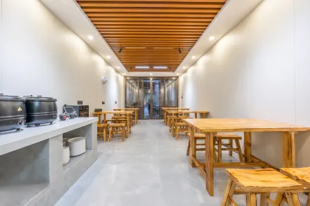 China Zhusuan Museum (Taierzhuang Ancient City Branch) Отели рядом с достопримечательностью «Taierzhuang Ancient Town»