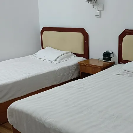 Xunwu Gangwan Business Hotel