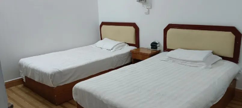 Xunwu Gangwan Business Hotel