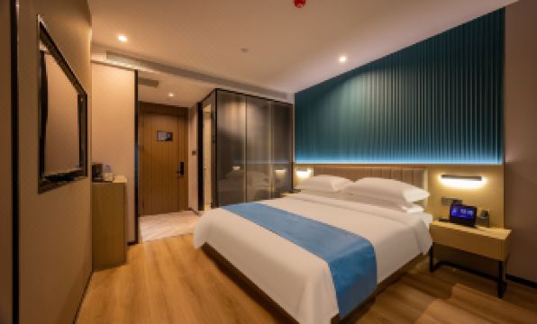 Delaini Hotel (Qingdao May Fourth Square Vientiane City)