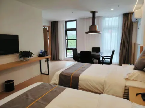 CHANGXINGYUESHANGJIUDIAN Hotels near The Enchanting Taihu Lake