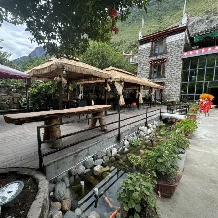 Danba Countryside Mountain Resort
