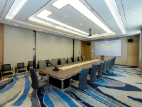 Weishi East View International Hotel Hotels in Weishi