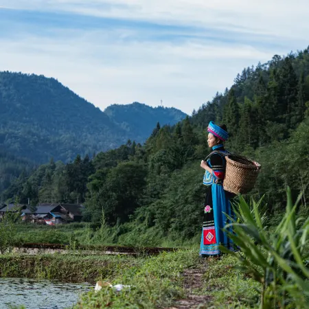 Tujia Diaojiaolou Ancient Village Homestay (Lichuan)