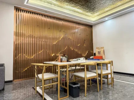 Yijia Landscape Hotel