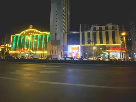 Dongfang Zhixing Business Hotel Отели рядом с достопримечательностью «Fuzi Mountain Scenic Area»